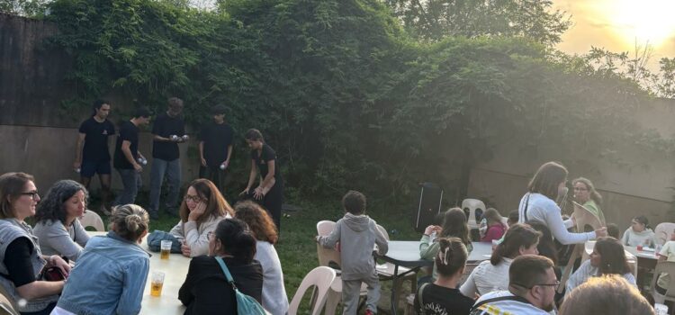 Une Assemblée Générale pas comme les autres : retour sur une soirée mémorable au Jardin de Toni ! Une Assemblée Générale pas comme les autres : retour sur une soirée mémorable au Jardin de Toni !