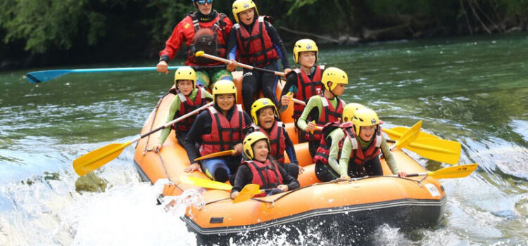 Une année, mille aventures : le Secteur Jeunes en action ! Une année, mille aventures : le Secteur Jeunes en action !